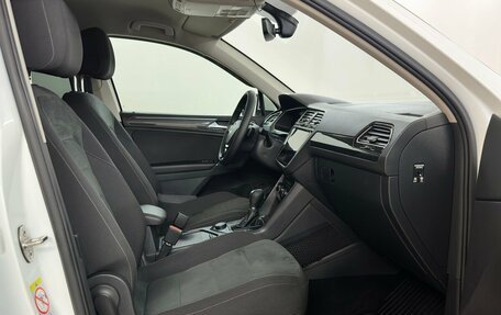 Volkswagen Tiguan II, 2017 год, 2 470 000 рублей, 13 фотография