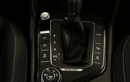 Volkswagen Tiguan II, 2017 год, 2 470 000 рублей, 11 фотография