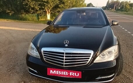 Mercedes-Benz S-Класс, 2010 год, 1 650 000 рублей, 2 фотография
