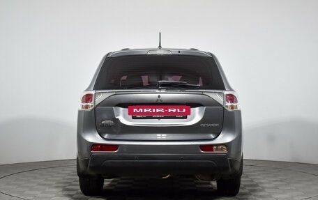 Mitsubishi Outlander III рестайлинг 3, 2013 год, 1 099 000 рублей, 7 фотография