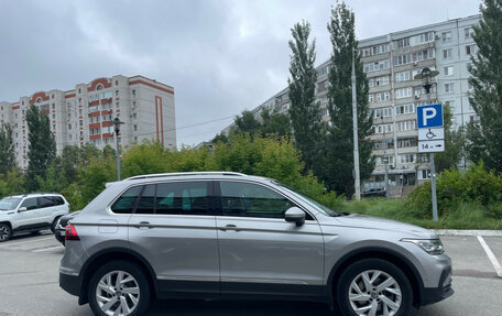 Volkswagen Tiguan II, 2021 год, 3 200 000 рублей, 4 фотография