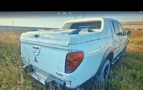 Mitsubishi L200 IV рестайлинг, 2014 год, 1 550 000 рублей, 2 фотография