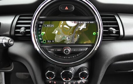 MINI Hatch, 2023 год, 1 807 000 рублей, 9 фотография
