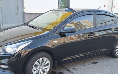 Hyundai Solaris II рестайлинг, 2017 год, 950 000 рублей, 2 фотография