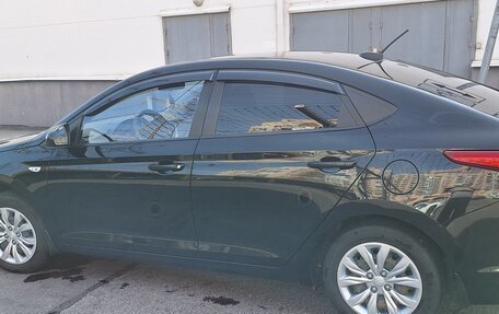 Hyundai Solaris II рестайлинг, 2017 год, 950 000 рублей, 3 фотография