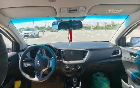 Hyundai Solaris II рестайлинг, 2018 год, 900 000 рублей, 7 фотография