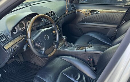 Mercedes-Benz E-Класс, 2005 год, 1 250 000 рублей, 9 фотография