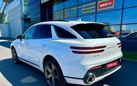 Genesis GV70, 2021 год, 4 900 000 рублей, 3 фотография