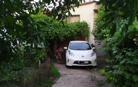 Nissan Leaf I, 2016 год, 974 000 рублей, 4 фотография
