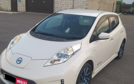 Nissan Leaf I, 2016 год, 974 000 рублей, 8 фотография