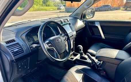 Toyota Land Cruiser Prado 150 рестайлинг 2, 2020 год, 4 850 000 рублей, 12 фотография