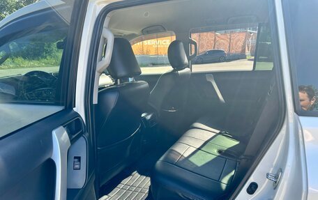 Toyota Land Cruiser Prado 150 рестайлинг 2, 2020 год, 4 850 000 рублей, 16 фотография