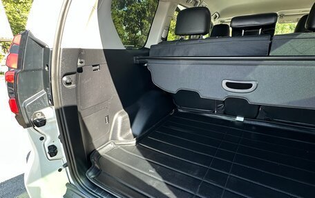 Toyota Land Cruiser Prado 150 рестайлинг 2, 2020 год, 4 850 000 рублей, 17 фотография