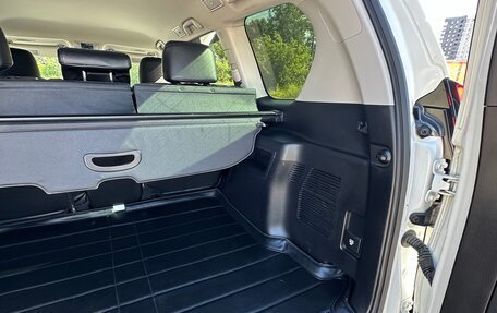 Toyota Land Cruiser Prado 150 рестайлинг 2, 2020 год, 4 850 000 рублей, 18 фотография