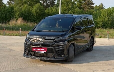 Toyota Vellfire II, 2018 год, 5 500 000 рублей, 3 фотография