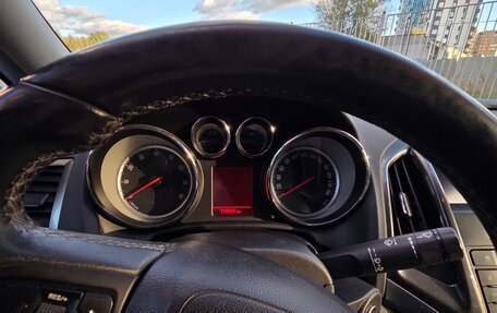 Opel Astra J, 2014 год, 770 000 рублей, 13 фотография