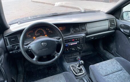 Opel Vectra B рестайлинг, 1998 год, 135 000 рублей, 17 фотография