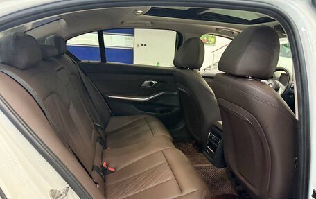 BMW 3 серия, 2023 год, 2 900 000 рублей, 8 фотография