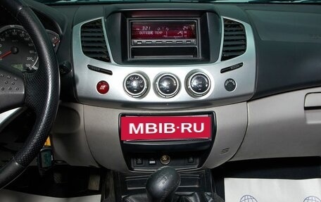 Mitsubishi L200 IV рестайлинг, 2012 год, 1 599 000 рублей, 12 фотография