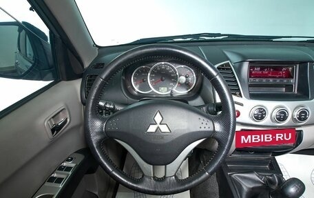Mitsubishi L200 IV рестайлинг, 2012 год, 1 599 000 рублей, 10 фотография