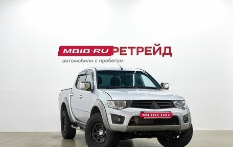 Mitsubishi L200 IV рестайлинг, 2012 год, 1 599 000 рублей, 3 фотография