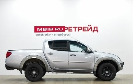 Mitsubishi L200 IV рестайлинг, 2012 год, 1 599 000 рублей, 4 фотография