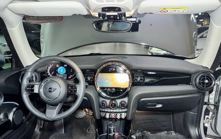 MINI Hatch, 2023 год, 1 890 000 рублей, 7 фотография
