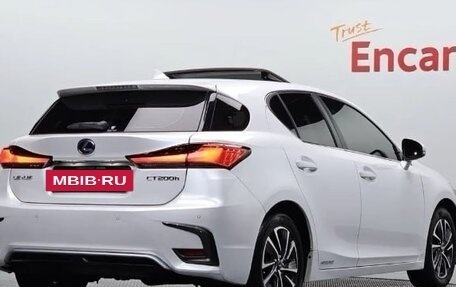 Lexus CT I рестайлинг, 2018 год, 1 940 000 рублей, 2 фотография