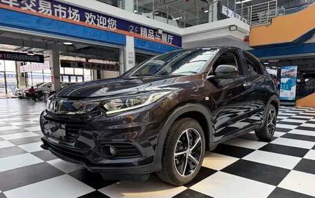 Honda Vezel, 2020 год, 1 305 000 рублей, 1 фотография