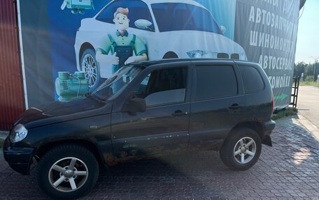 Chevrolet Niva I рестайлинг, 2006 год, 140 000 рублей, 2 фотография