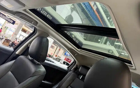 Honda Vezel, 2020 год, 1 305 000 рублей, 3 фотография