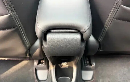 Honda Vezel, 2020 год, 1 305 000 рублей, 15 фотография