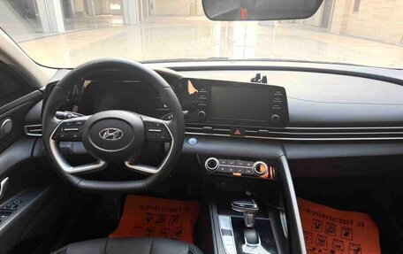 Hyundai Elantra, 2021 год, 1 480 000 рублей, 8 фотография