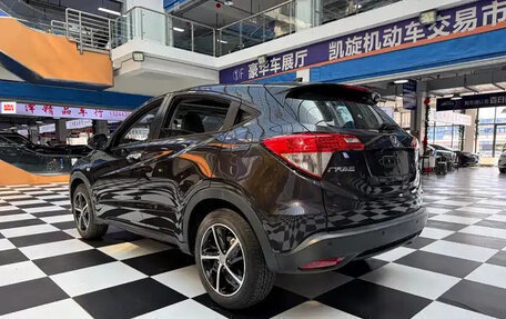 Honda Vezel, 2020 год, 1 305 000 рублей, 17 фотография