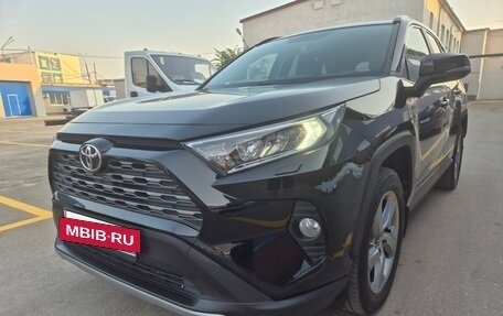 Toyota RAV4, 2022 год, 3 415 000 рублей, 2 фотография