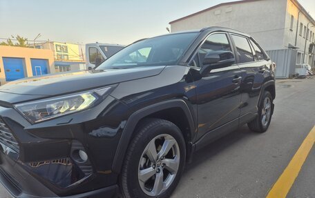 Toyota RAV4, 2022 год, 3 415 000 рублей, 4 фотография
