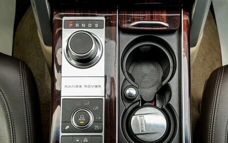 Land Rover Range Rover IV рестайлинг, 2015 год, 3 680 000 рублей, 16 фотография