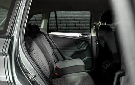 Volkswagen Tiguan II, 2021 год, 2 840 000 рублей, 16 фотография