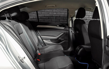 Volkswagen Passat B8 рестайлинг, 2017 год, 1 795 000 рублей, 16 фотография