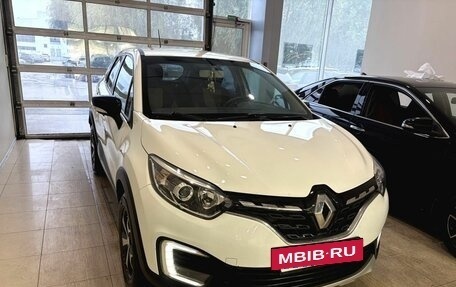Renault Kaptur I рестайлинг, 2021 год, 1 600 000 рублей, 3 фотография