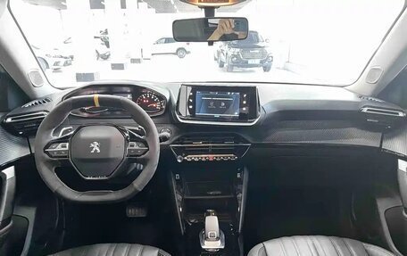 Peugeot 2008 II, 2023 год, 1 260 000 рублей, 7 фотография