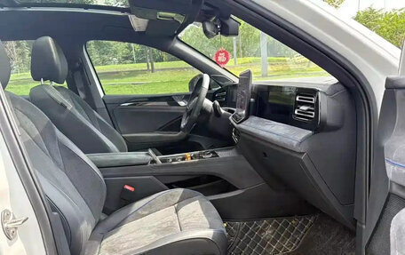 Volkswagen Tiguan, 2025 год, 3 812 444 рублей, 9 фотография