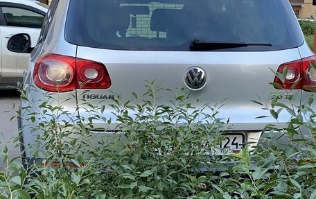 Volkswagen Tiguan I, 2009 год, 1 300 000 рублей, 2 фотография