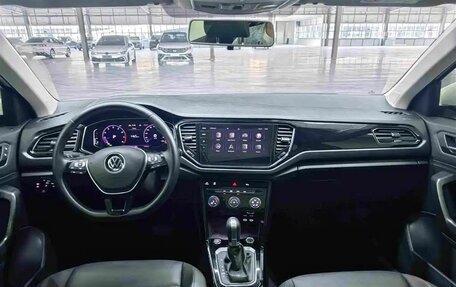 Volkswagen T-Roc I, 2023 год, 1 480 000 рублей, 9 фотография