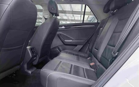 Volkswagen T-Roc I, 2023 год, 1 480 000 рублей, 14 фотография