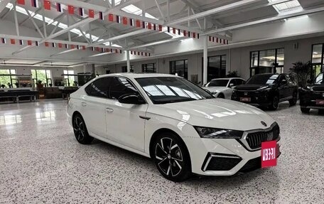 Skoda Octavia, 2022 год, 1 240 000 рублей, 3 фотография