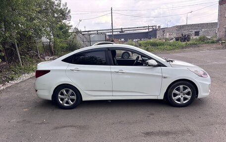 Hyundai Solaris II рестайлинг, 2013 год, 635 000 рублей, 1 фотография