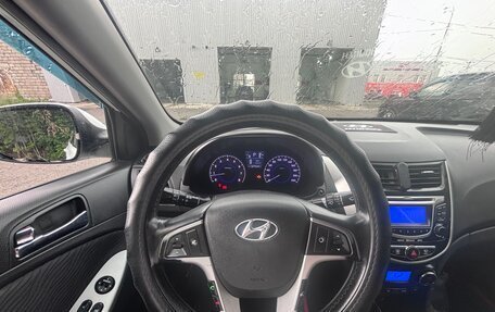 Hyundai Solaris II рестайлинг, 2013 год, 635 000 рублей, 6 фотография
