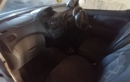 Toyota FunCargo, 2000 год, 110 000 рублей, 3 фотография