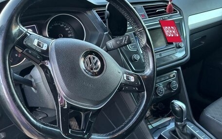Volkswagen Tiguan II, 2017 год, 1 950 000 рублей, 4 фотография